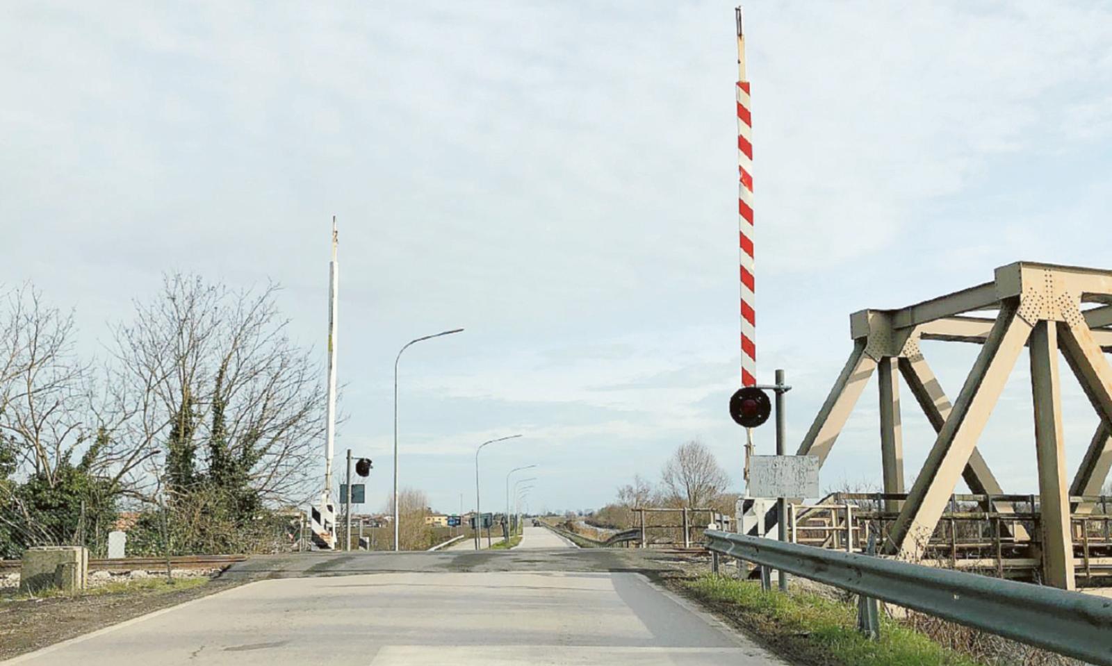 Lavori alla ferrovia, chiude la Sp4