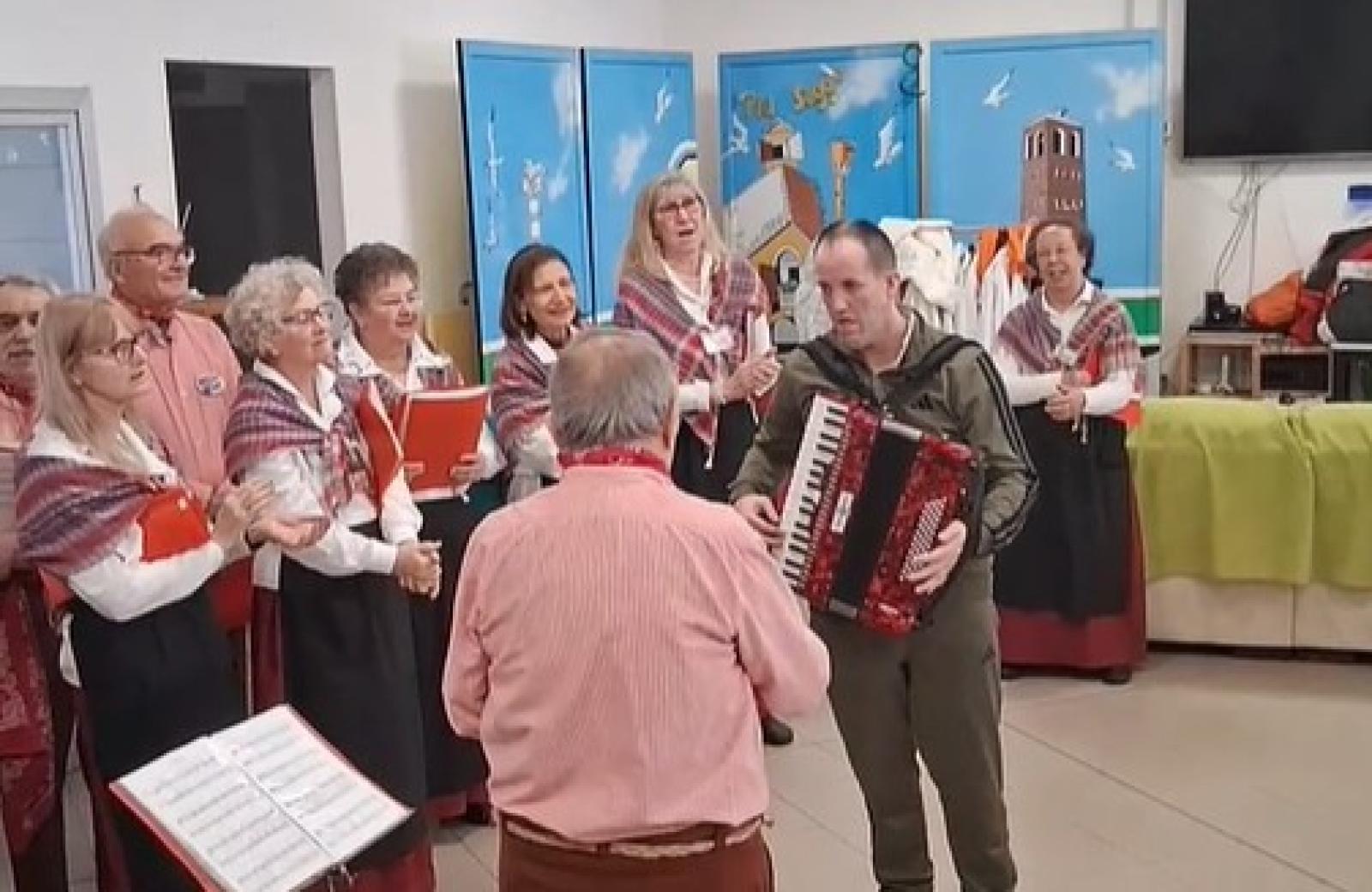 Tante note per la solidariet&agrave; 