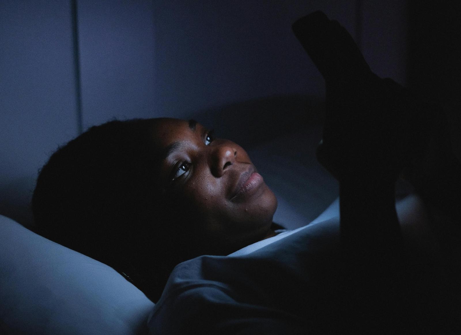 Si dorme di meno, si naviga di pi&ugrave;