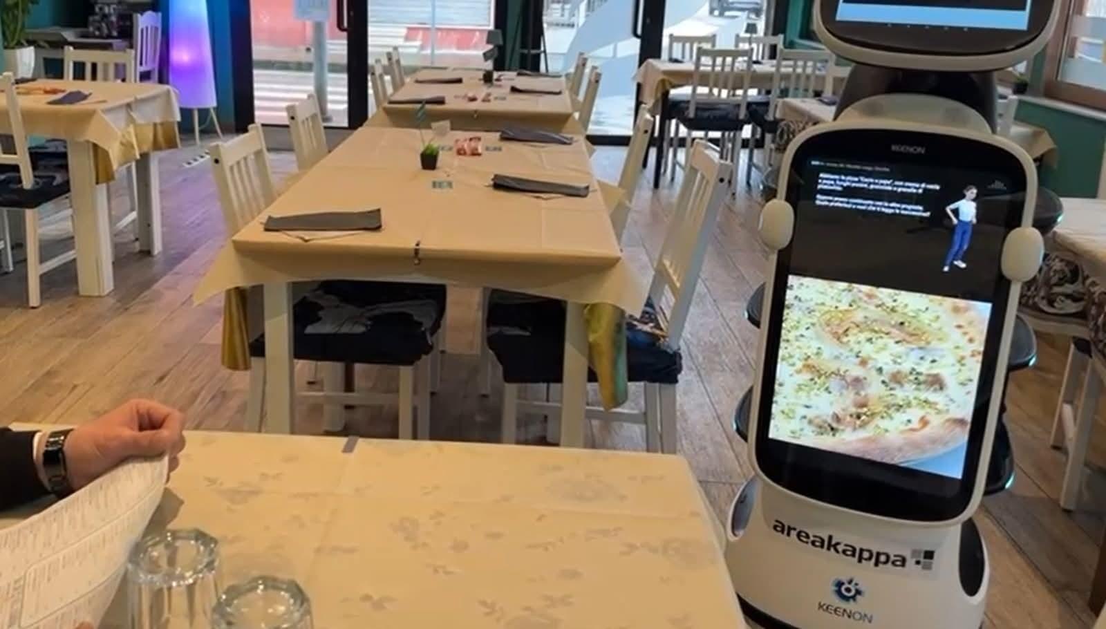 Ecco il robot che prende ordini, con un software tutto locale