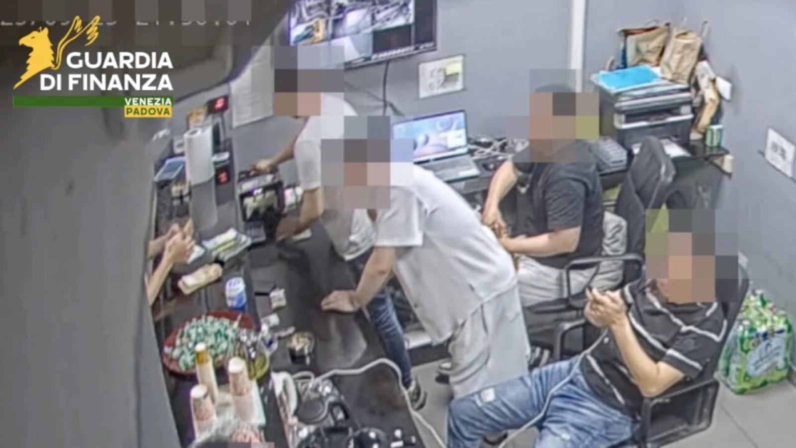 Maxi operazione tra Padova e Venezia: smantellata rete di riciclaggio con &ldquo;banca parallela&rdquo;