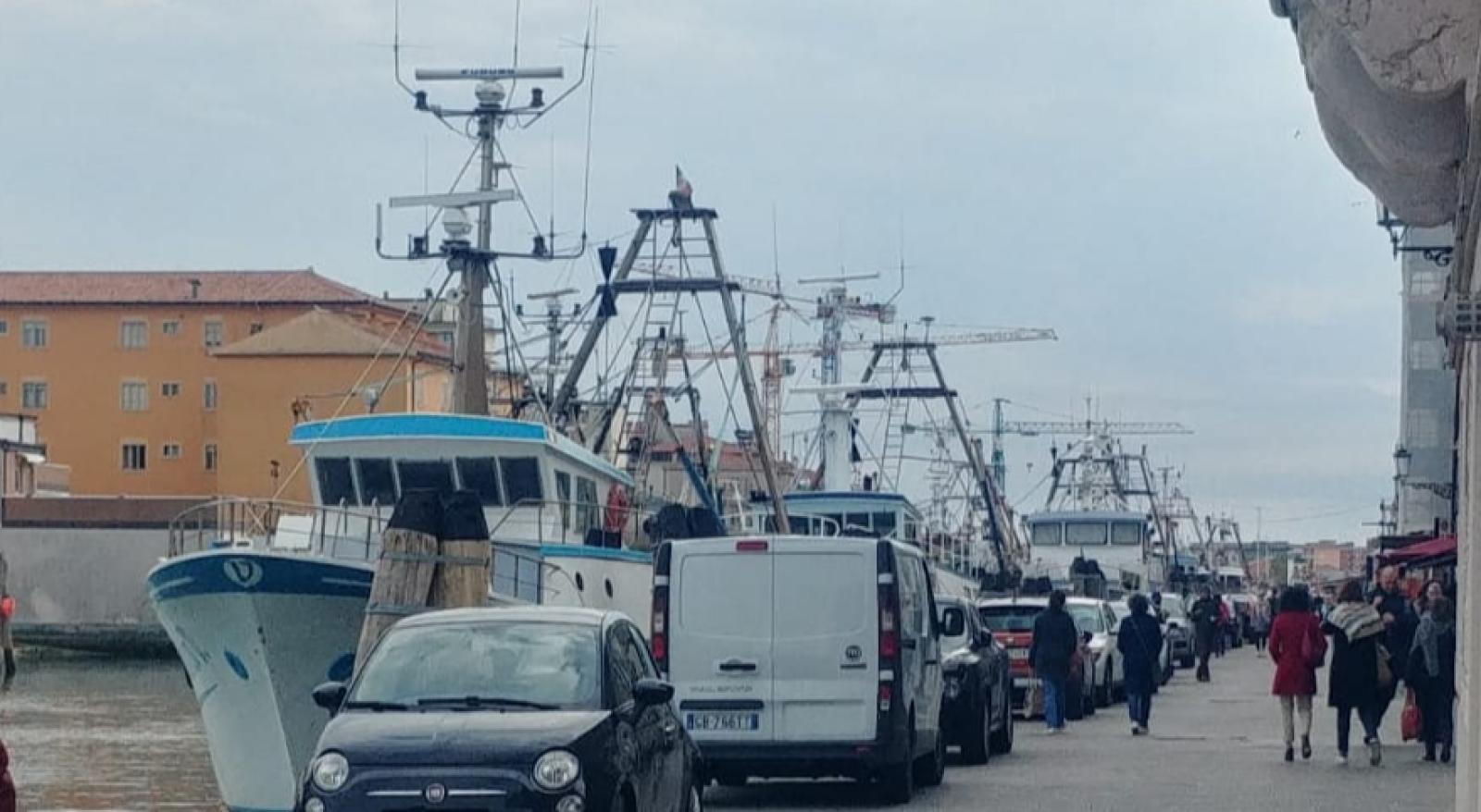 La citt&agrave; "scoppia" di turisti