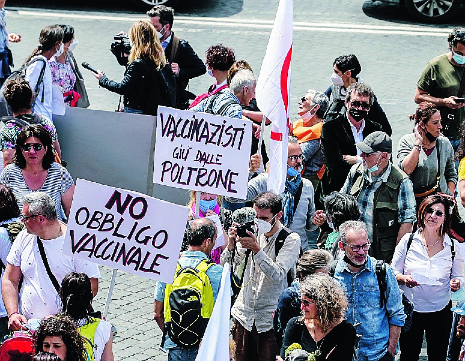 &ldquo;No vax, un gruppo di fulminati&rdquo;