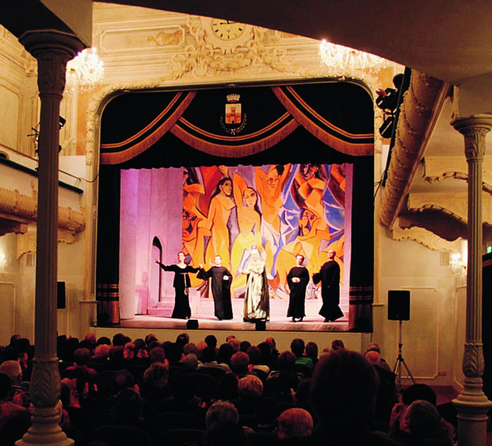 Tullio Serafin, cambia la gestione