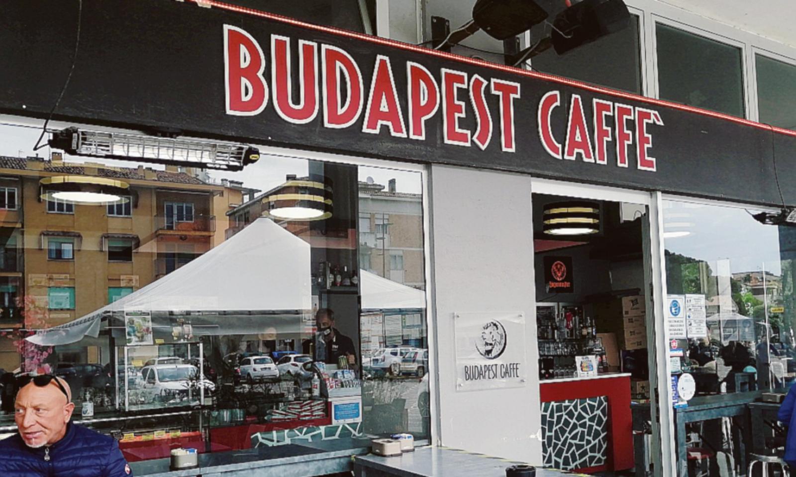 &ldquo;Il sindaco ha chiuso solo il mio bar&rdquo;