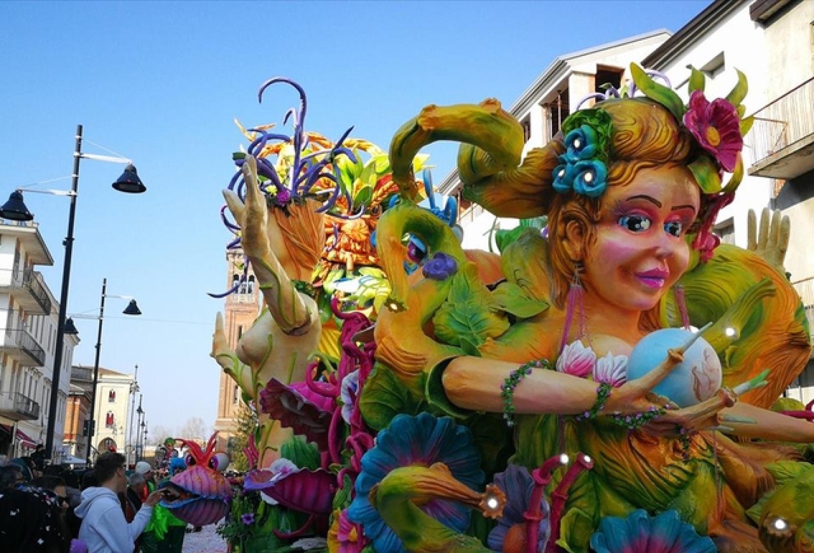Carnevale, la festa si raddoppia