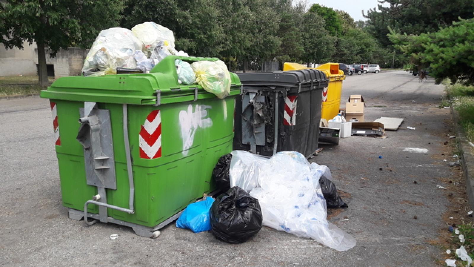 Rifiuti e rincari, la Sinistra all&rsquo;attacco