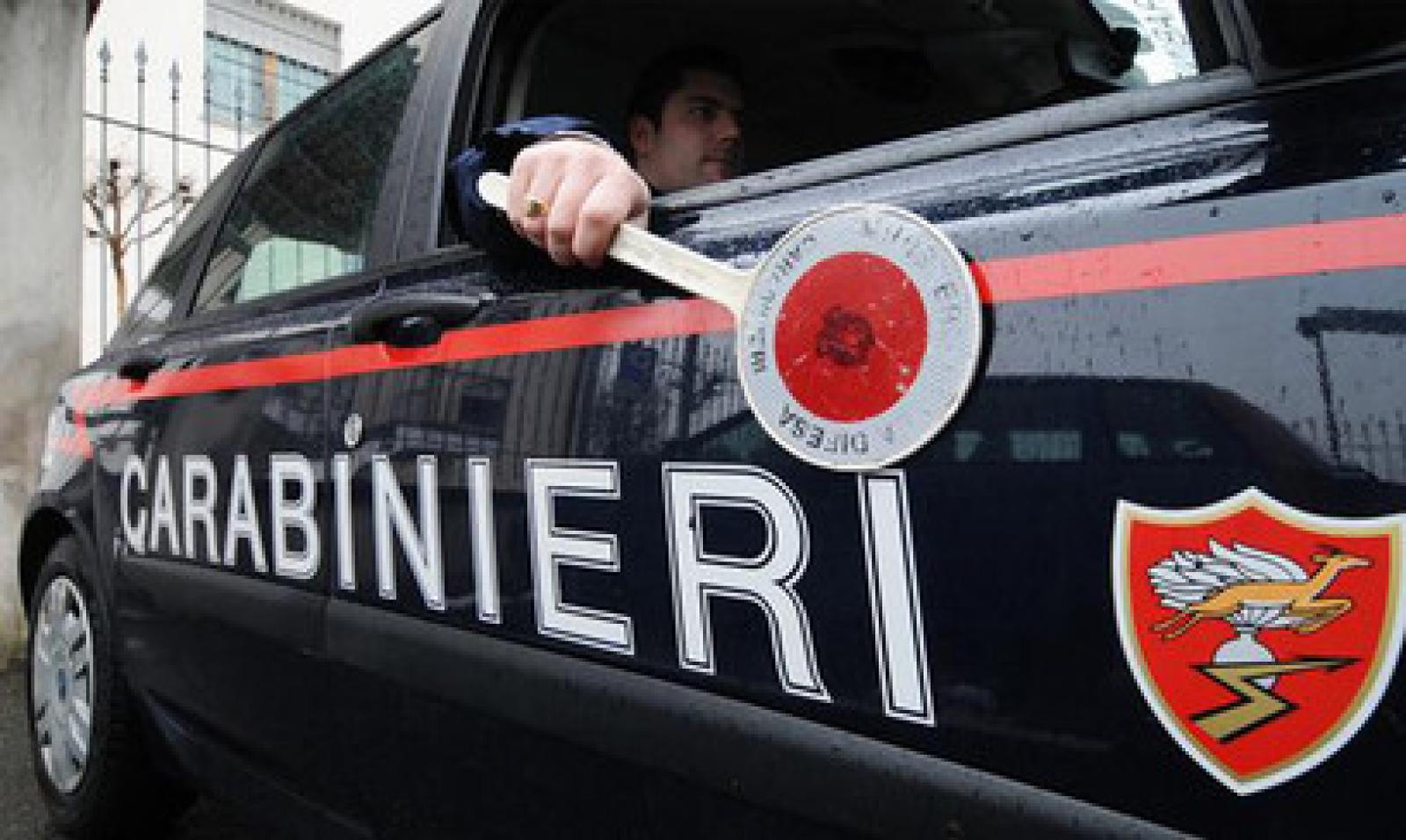 Senza patente e con 3 quintali di vongole irregolari: 7.200 euro di multa