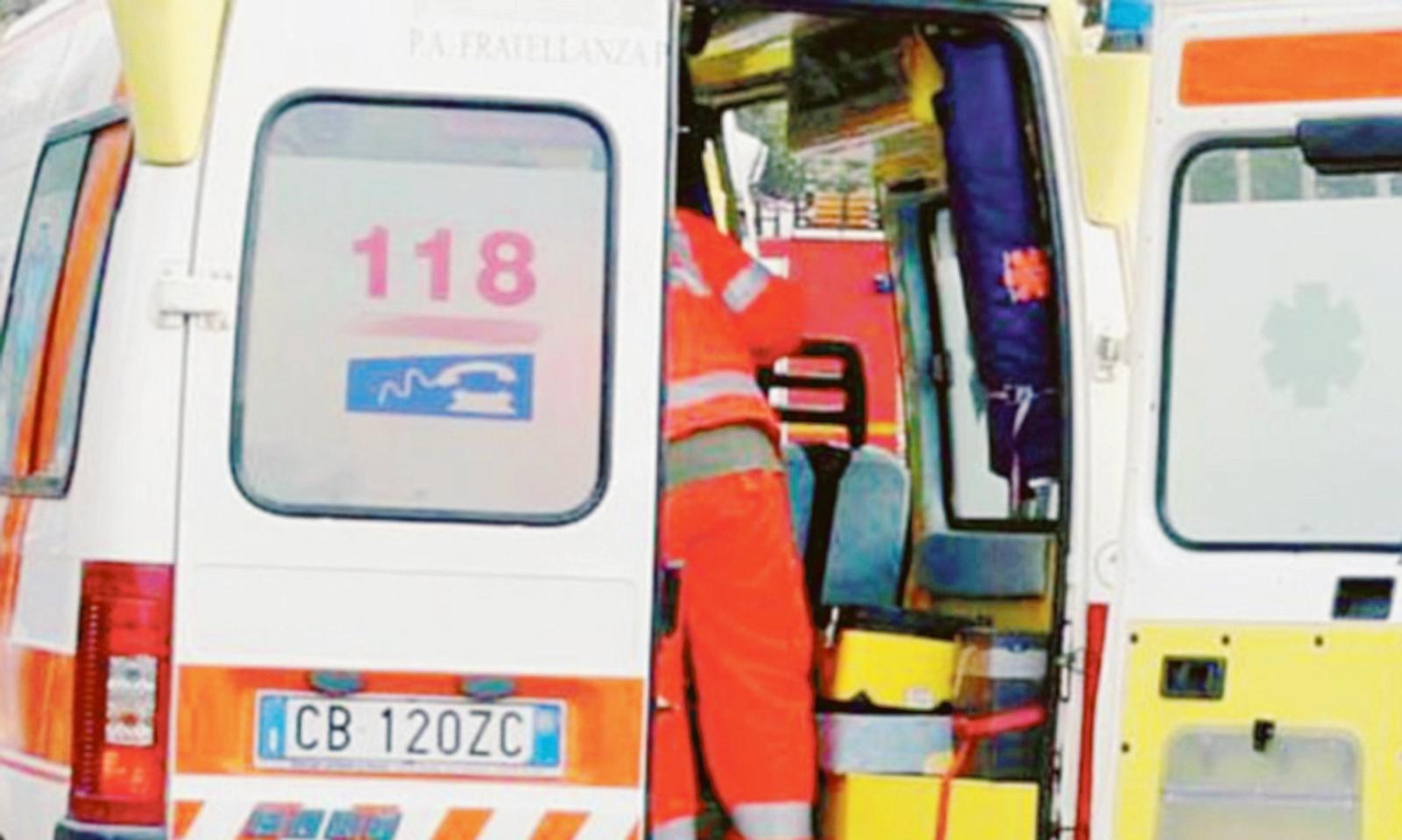 Incidente a Cavanella D'Adige, in due restano gravi