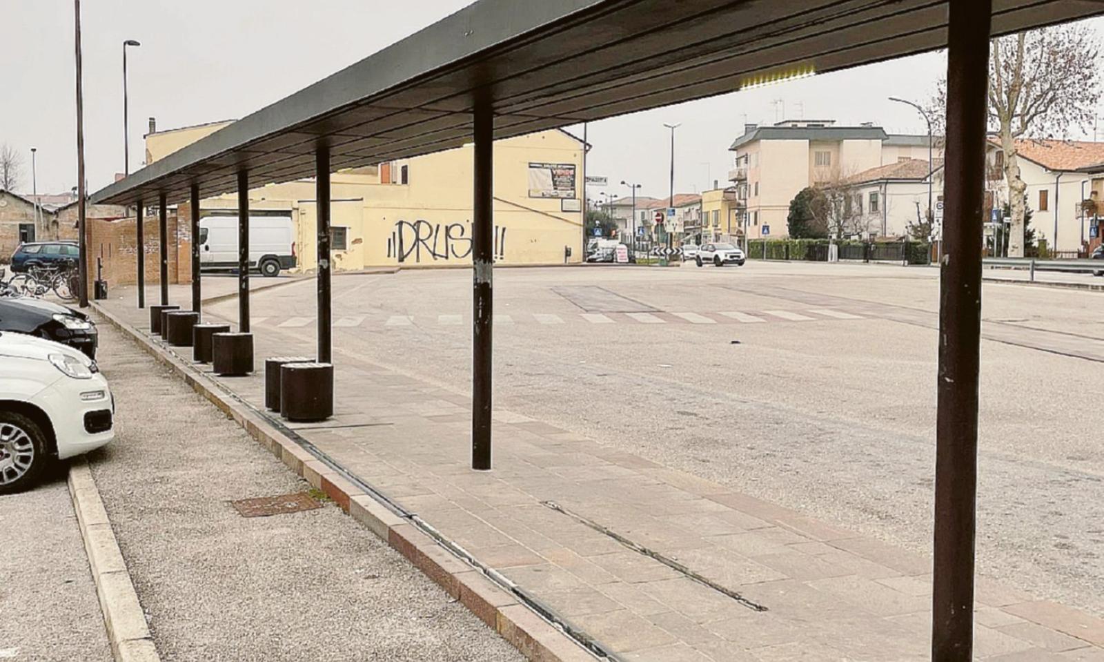 Nuova vita alle pensiline in stazione