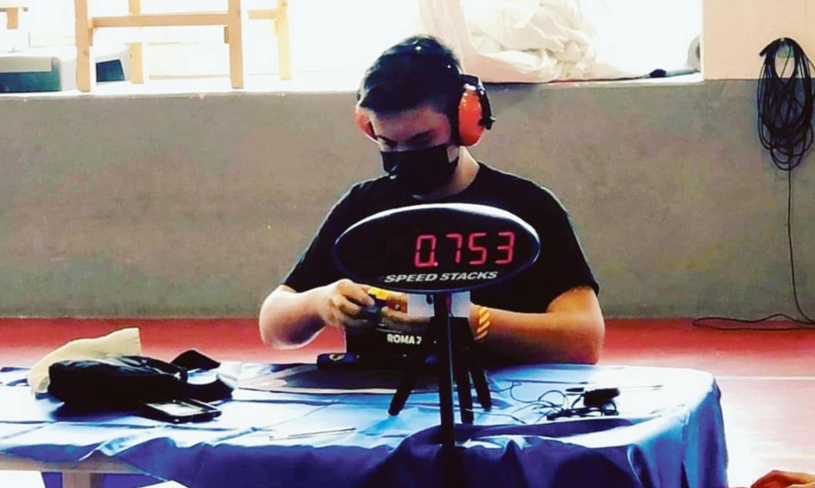 Ecco i maghi del cubo di Rubik