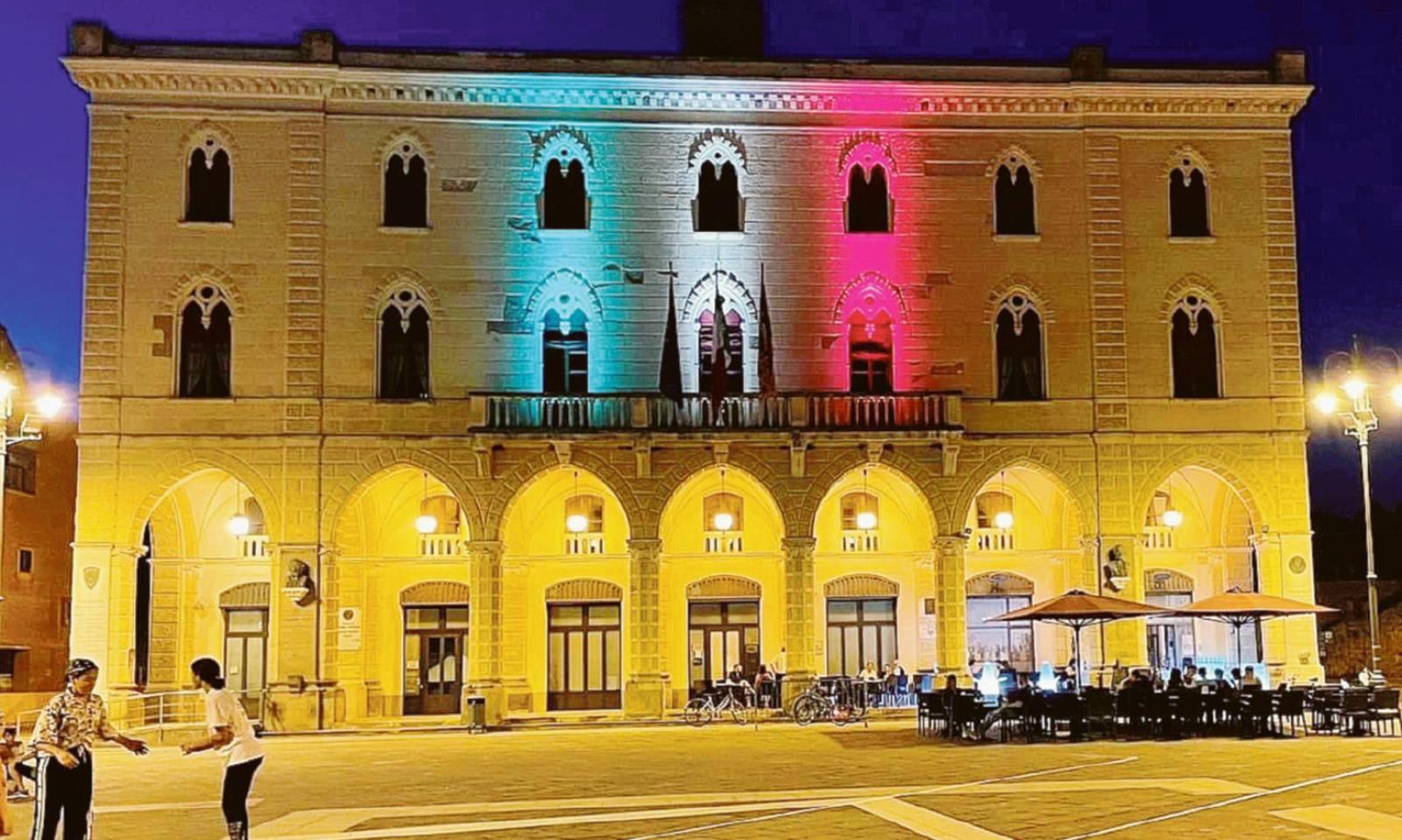 Puzza e miasmi vicino alle scuole