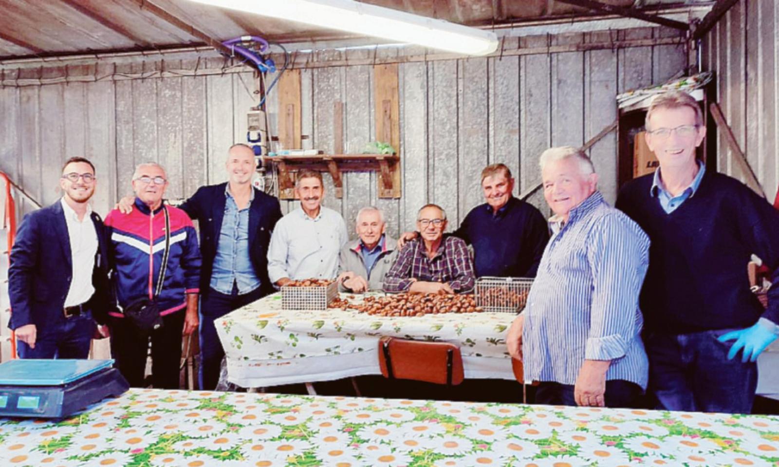 Tempo di caldarroste solidali