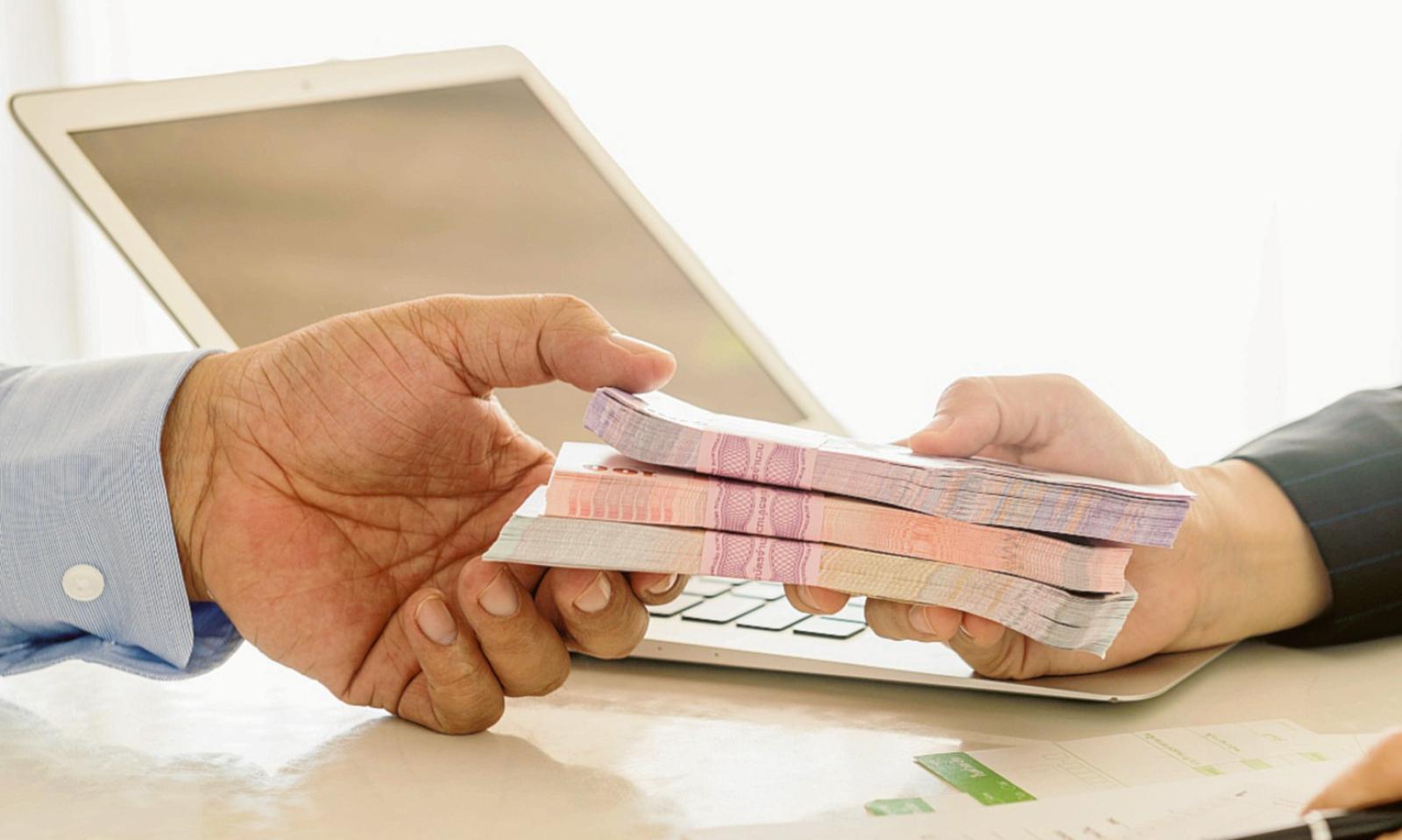 Usura, il rischio aumenta durante le festivit&agrave; tra famiglie e imprese