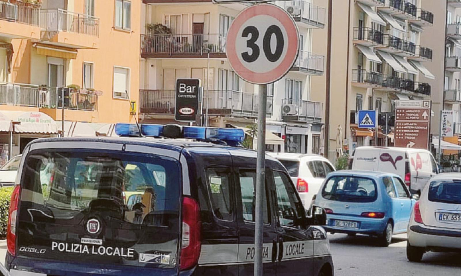 Viale &ldquo;killer&rdquo;, limiti a 30 km/h