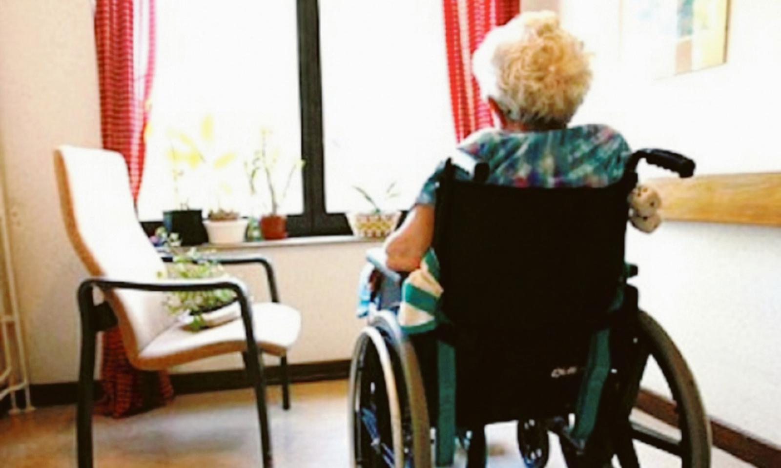 Il Pd: &ldquo;I nonni rischiano di stare al freddo&rdquo;