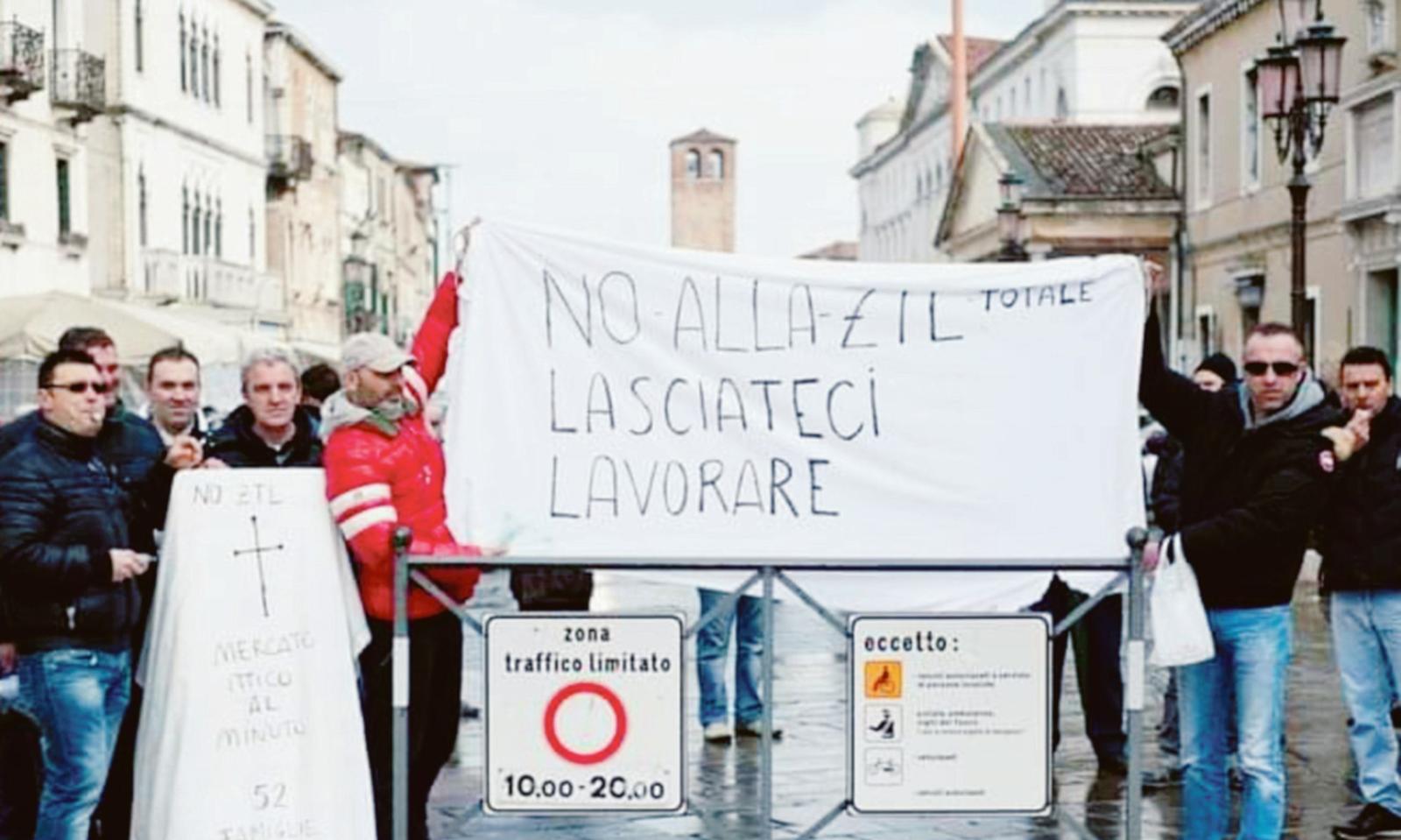 Petizione per sospendere la Ztl