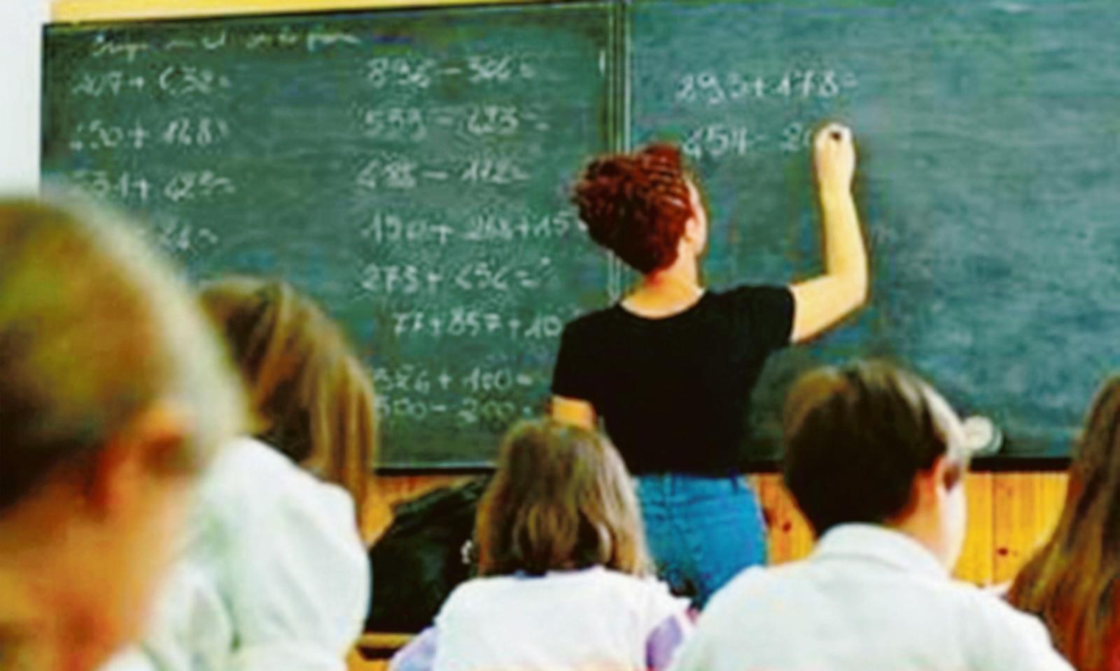 Scuole, nessuna chiusura. "E che dice il contrario mette in giro fake news"