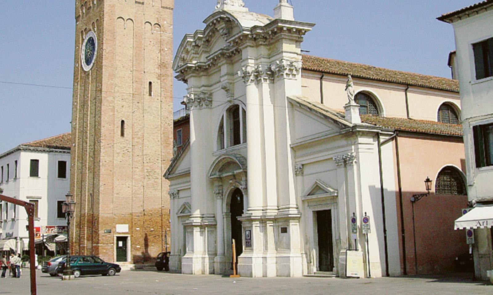 Rubato l&rsquo;oro rosso dalla chiesa