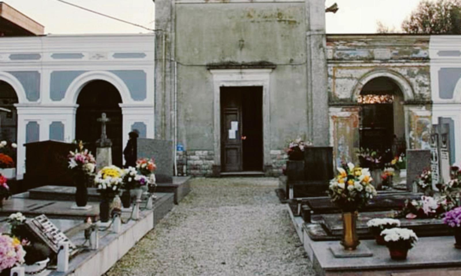 Furti sacrileghi sulle tombe dei cari