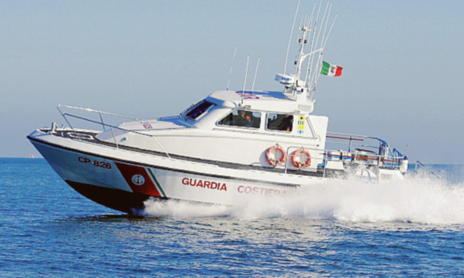 Motoveliero incagliato alla foce del Brenta 