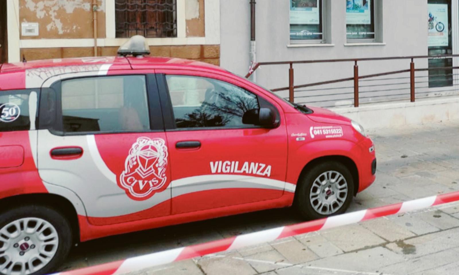 Spaccate e risse, &ldquo;&egrave; il Far West&rdquo;