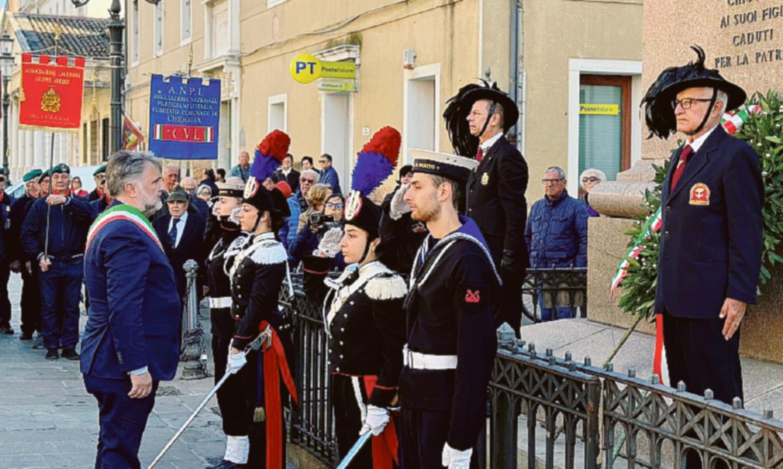 Corteo sentito per il 4 novembre