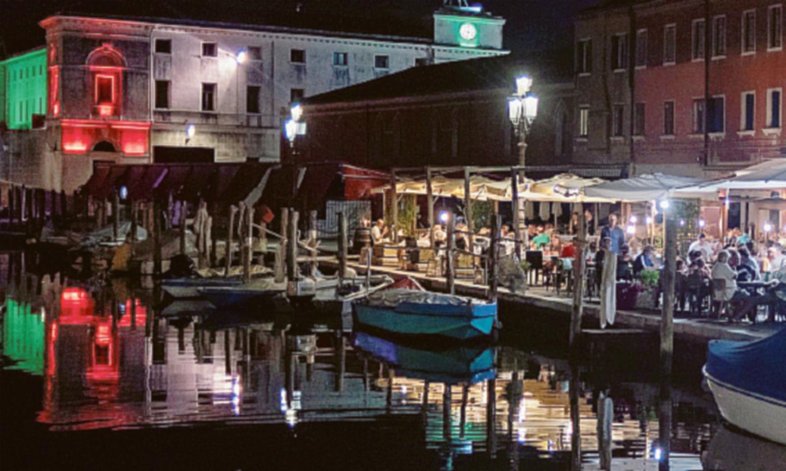 Gi&ugrave; le luci: movida al lumicino