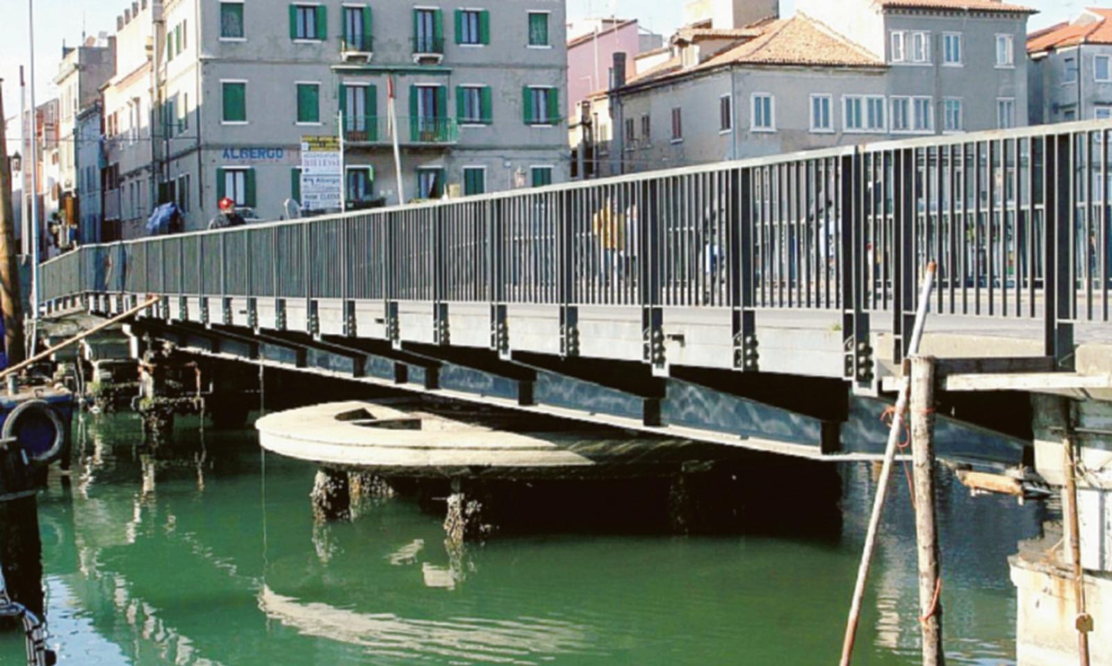 Ponte girevole &ldquo;dei grattacapi&rdquo; cancellata l&rsquo;apertura delle 14