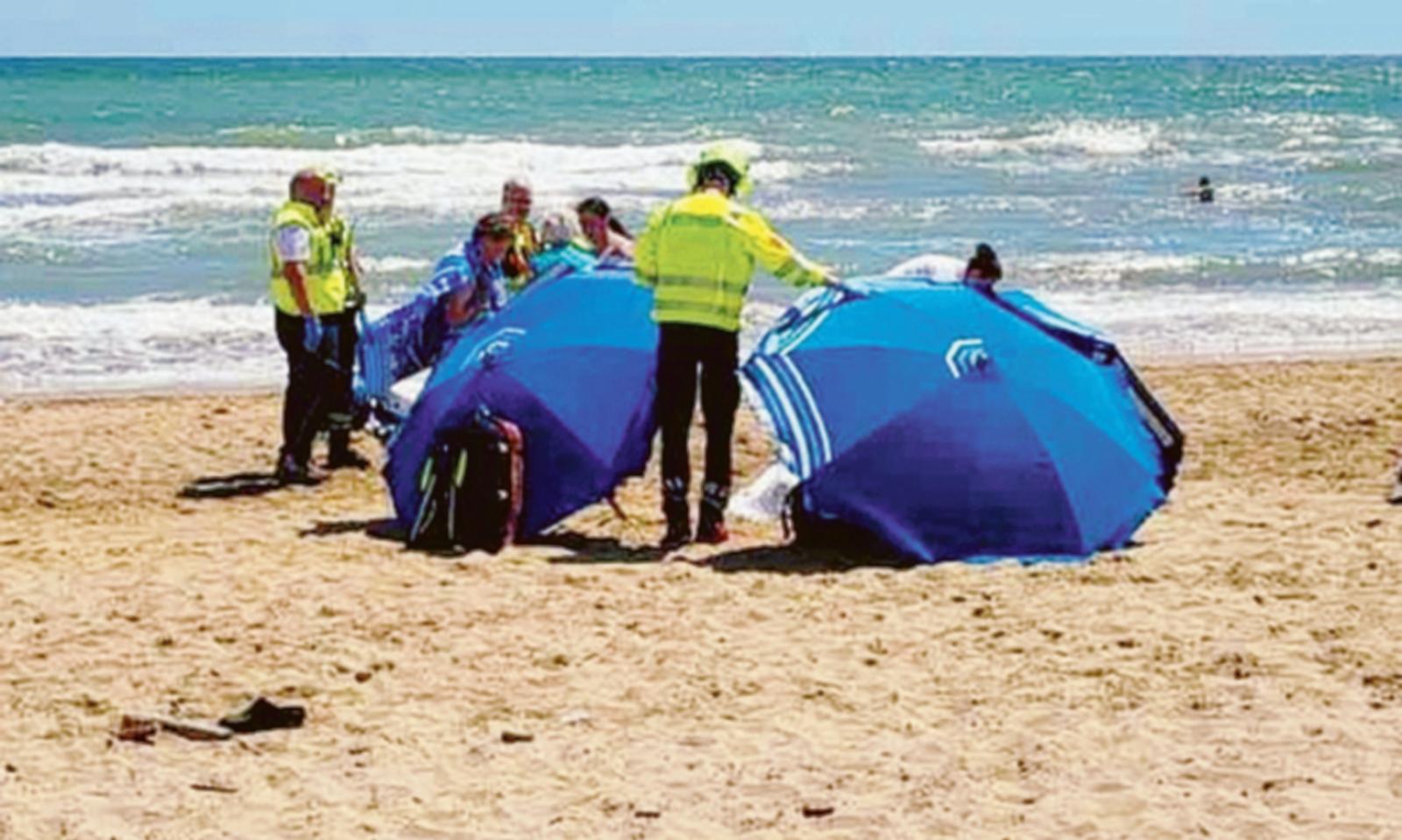 Tragedia in spiaggia: annega un 23enne