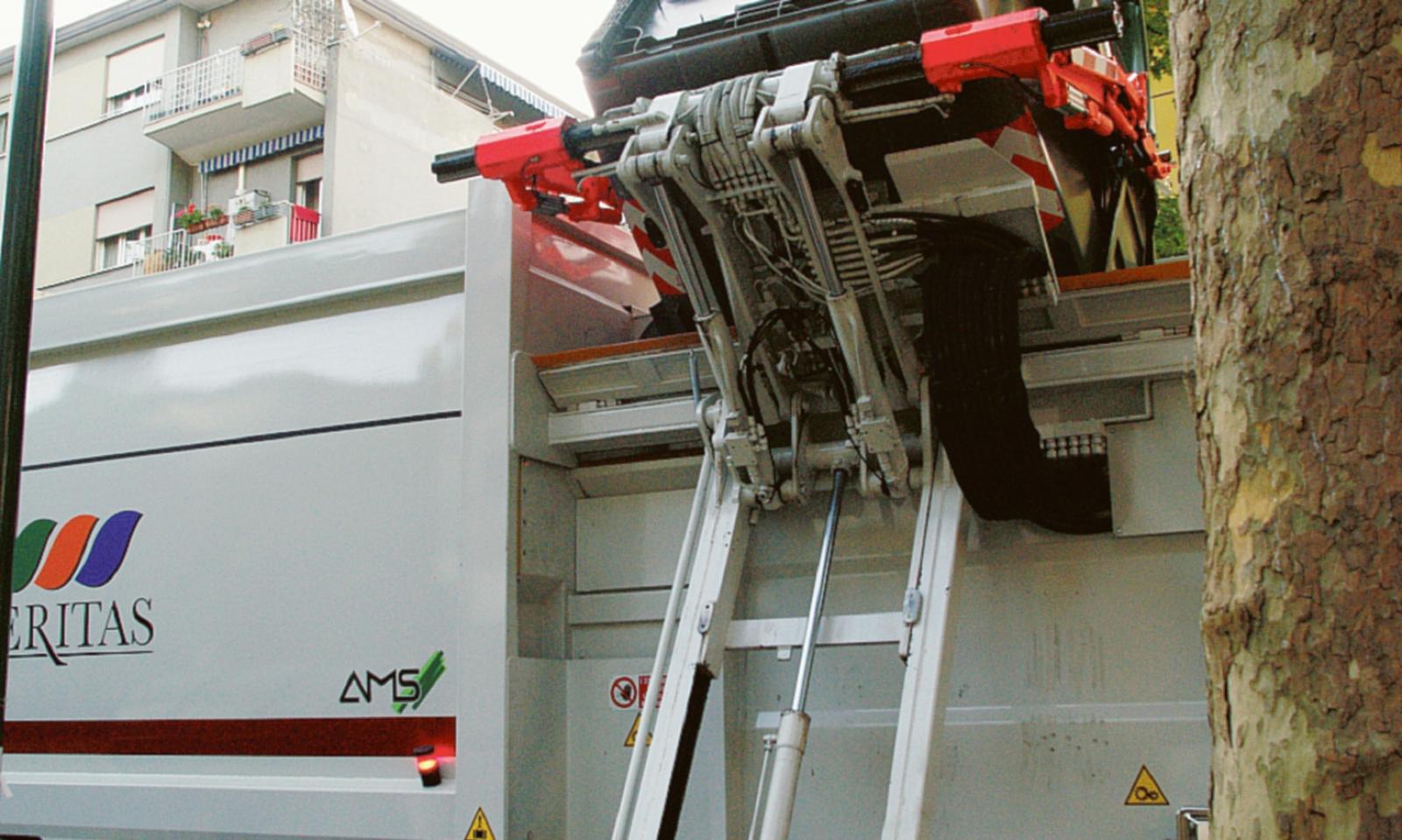 Le piazzole dei rifiuti saranno rimesse a nuovo