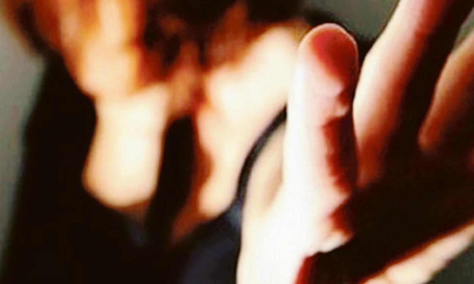 &ldquo;Non dategli alcol&rdquo;: botte e minacce