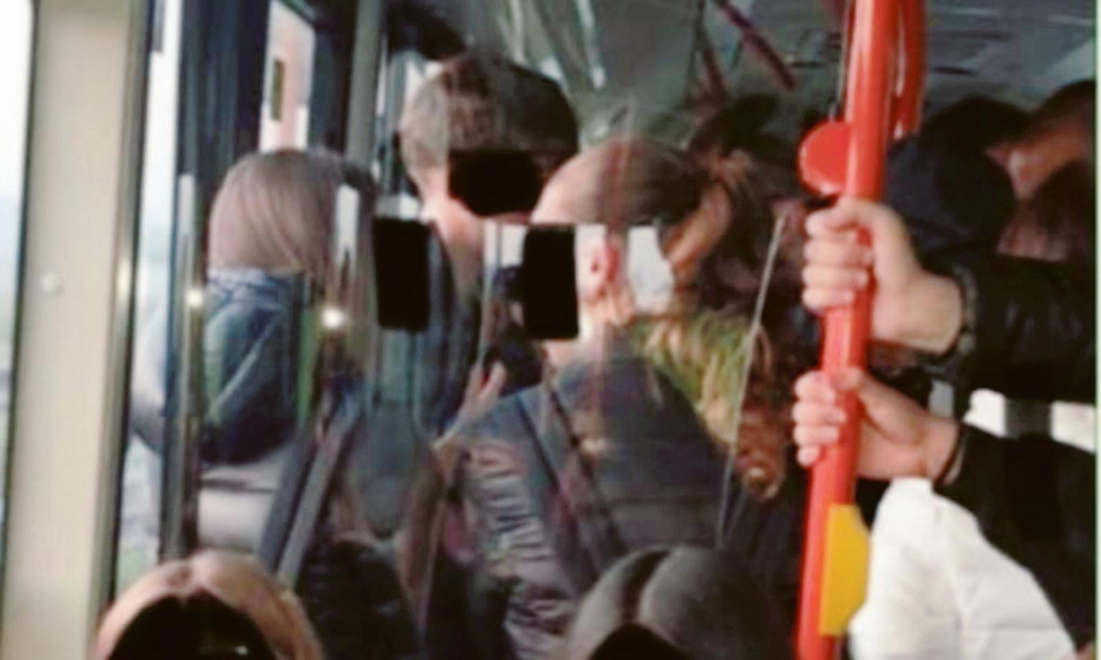 Il bus Chioggia Rosolina scoppia