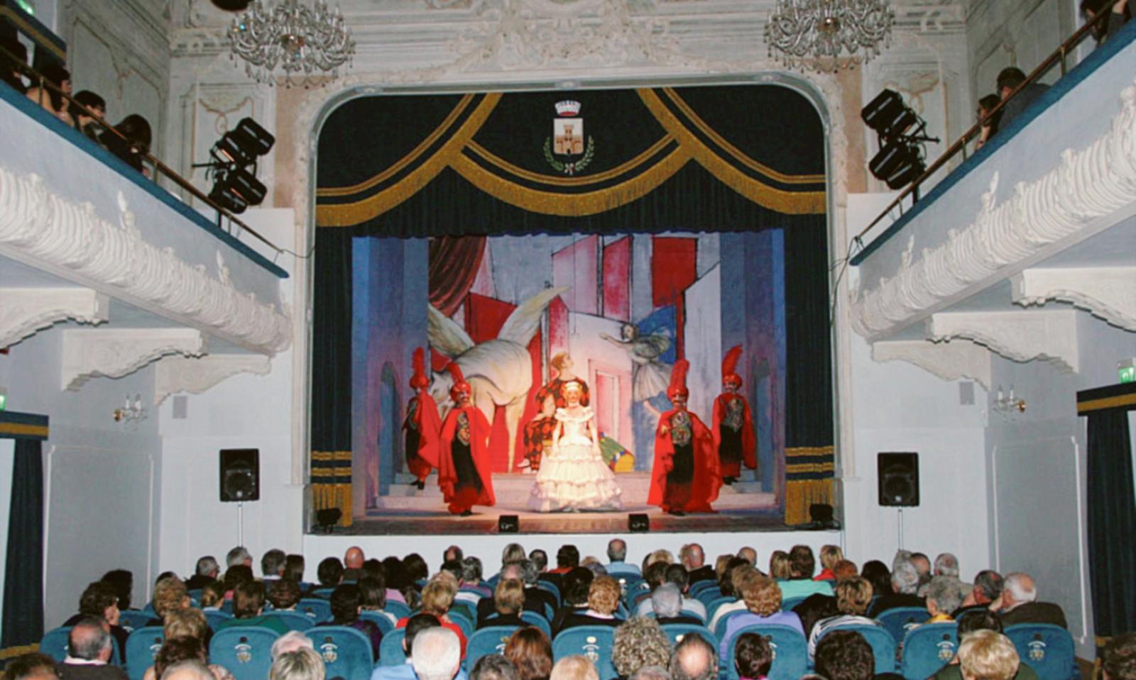 Le domeniche in teatro sono spettacolari