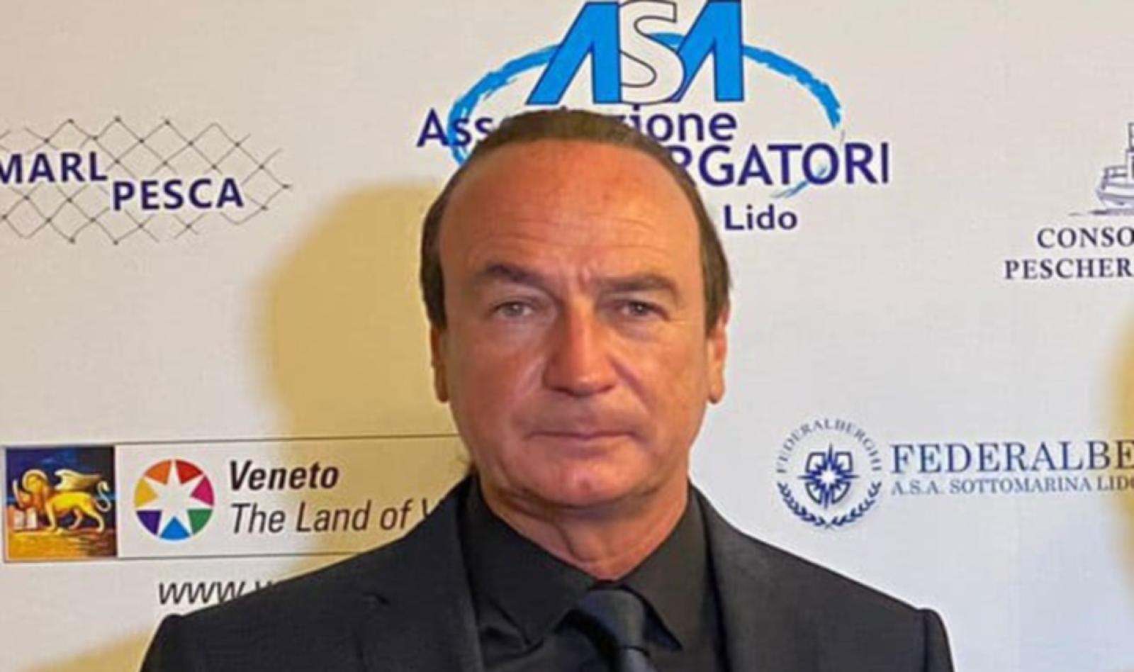 L&rsquo;universit&agrave; resta a palzzo Grassi