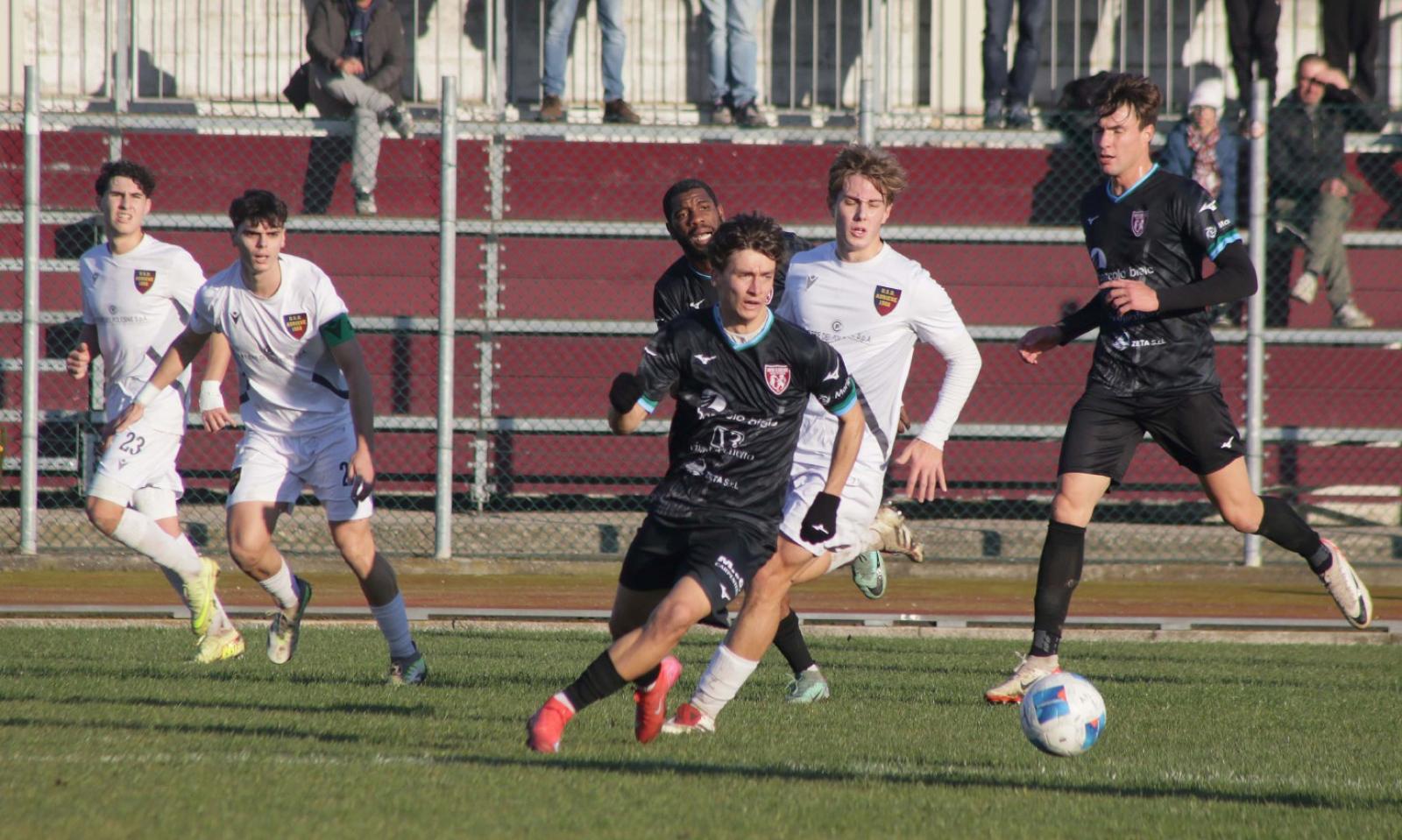 Al Ballarin un derby fra scontente