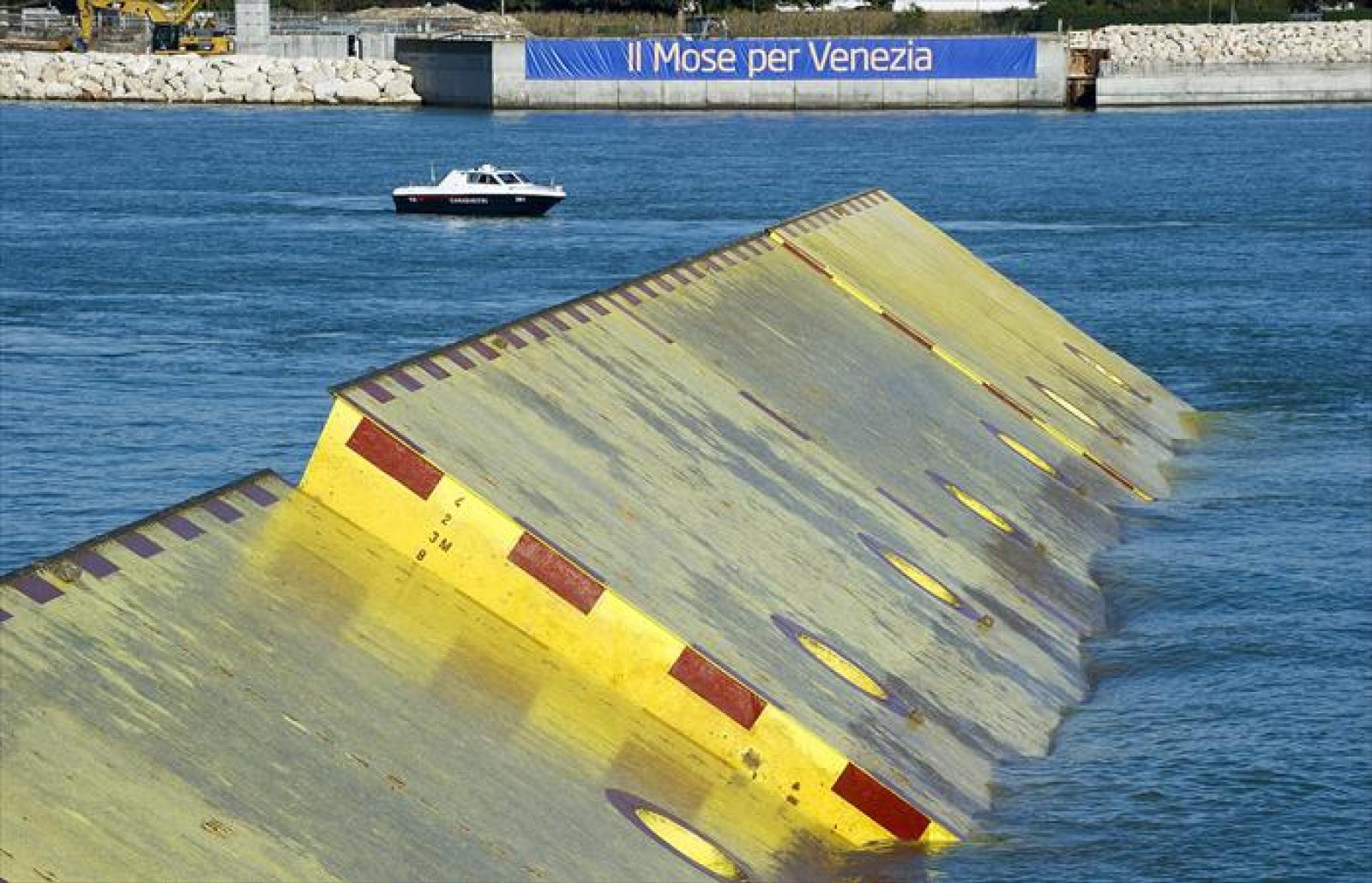 Mose, prove di sollevamento a Chioggia