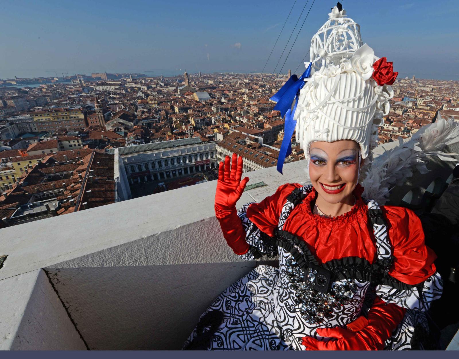 Venezia,{ today}, carnevale 2018 - volo dell'angelo Elisa Costantini(c)Vision/Vela