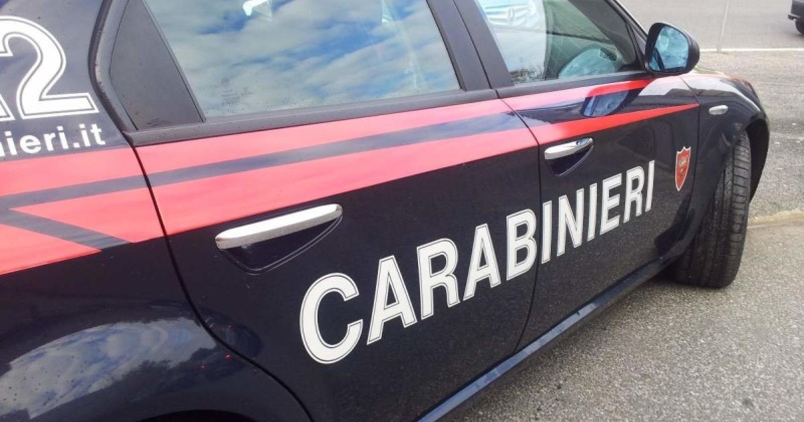 Al bar volano calci e pugni tra due marocchini