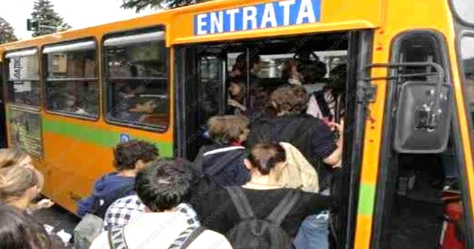 La linea Padova-Sottomarina nel mirino, poche corse