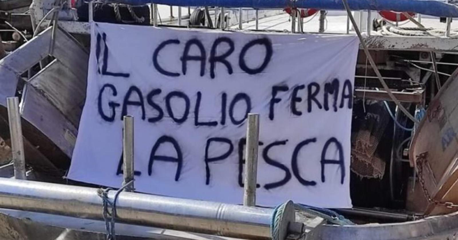 I ladri di gasolio assaltano le corriere