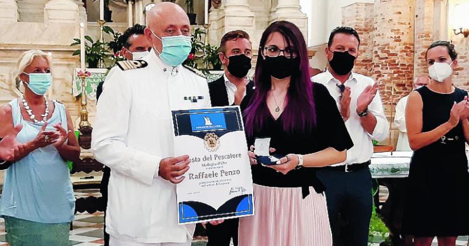 Commozione alla festa del pescatore
