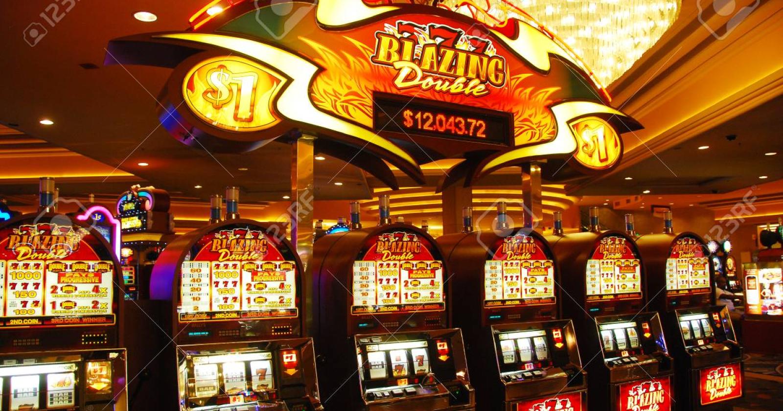 Malore mentre gioca al Casinò, morto un 74enne