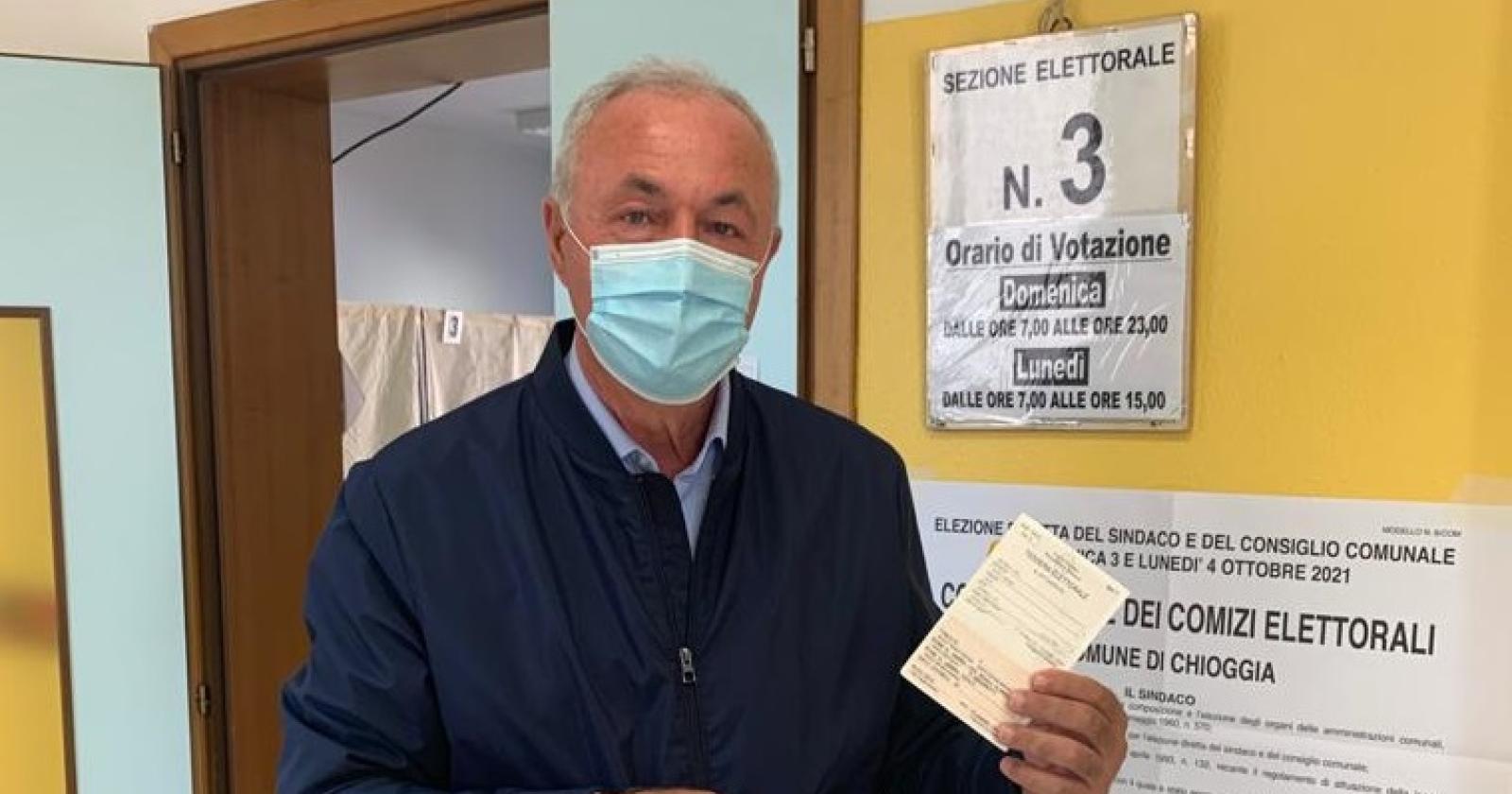 Tiozzo (Pd), uno dei primi a votare alle Gregorutti