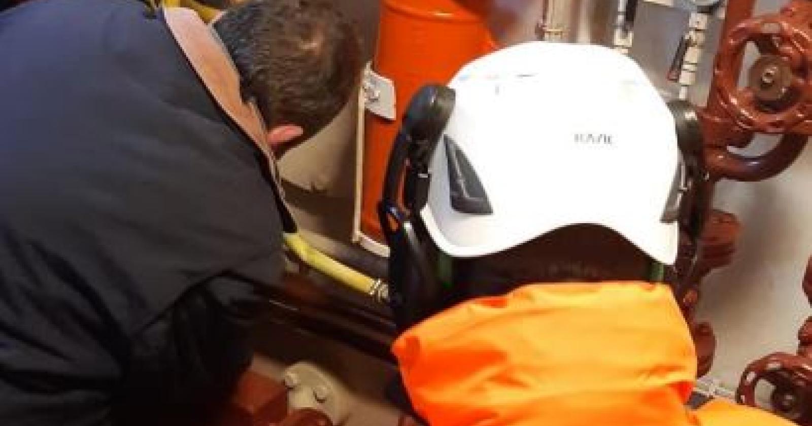 Gravi carenze tecniche ed equipaggio impreparato: nave fermata