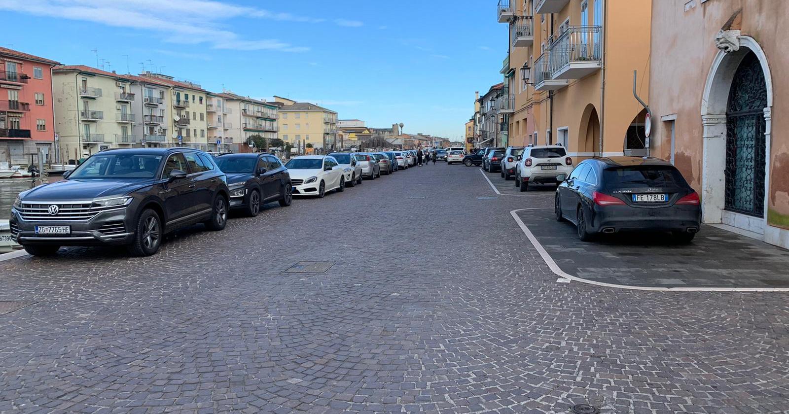 Mercato del gioved&igrave;, fioccano le multe per divieto di sosta