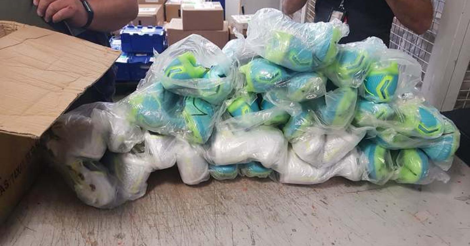 Maxi sequestro di merce contraffatta in aeroporto
