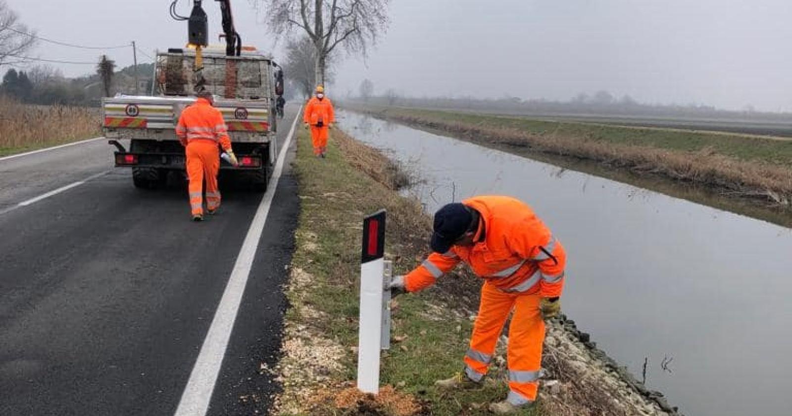 Paracarri lungo la Provinciale 7