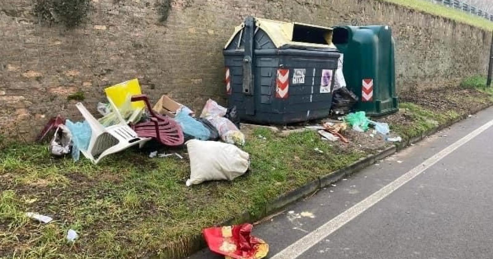 Isole ecologiche come discariche