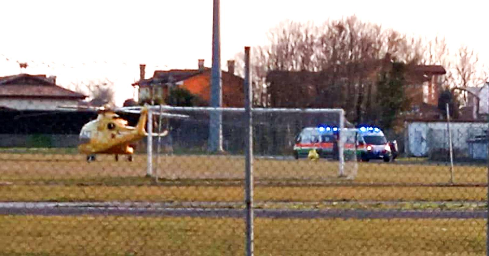 Bimba di 11 mesi gravissima, arriva l'elicottero